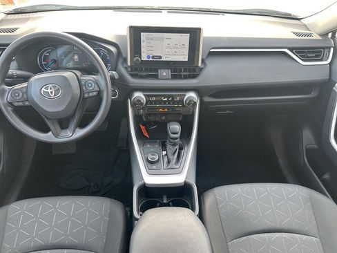 Used 2025 Toyota RAV4 XLE image 22