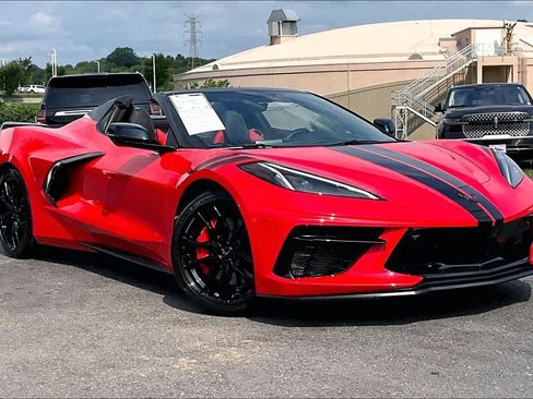 Used 2023 Chevrolet Corvette Stingray Premium Conv w/ Z51 Performance Package RWD image 33