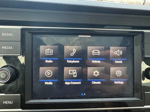 Used 2021 Volkswagen Jetta R-Line w/ R-Line Cold Weather Package image 25