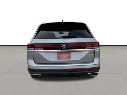 Used 2024 Volkswagen Atlas SEL AWD/4WD image 4