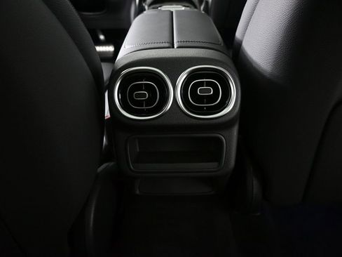 New 2026 Mercedes-Benz GLB 250 image 17