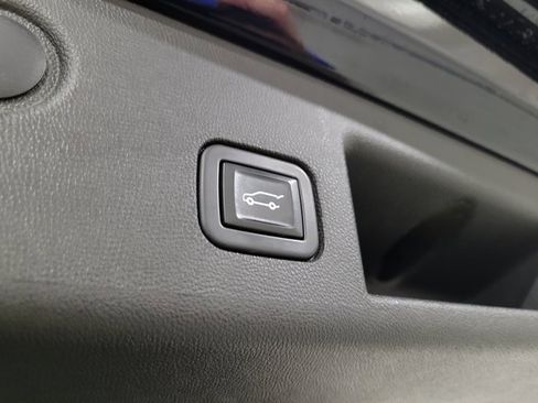 Used 2021 Chevrolet Equinox LT image 51