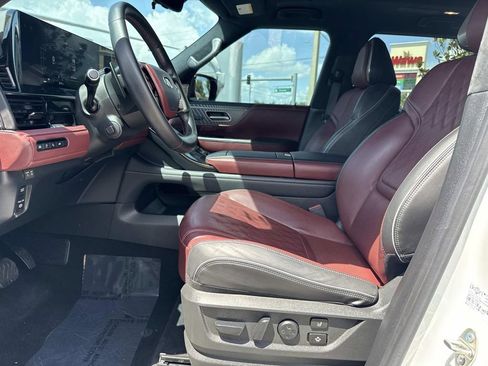 Used 2025 INFINITI QX80 Autograph w/ Autograph Exterior Package AWD/4WD image 24