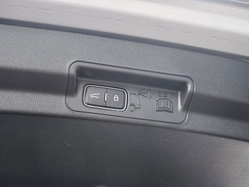 Used 2023 Ford Explorer XLT w/ Class IV Trailer Tow Package image 20