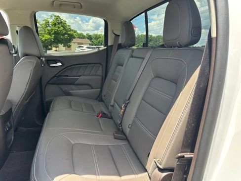 Used 2022 GMC Canyon Denali RWD image 34
