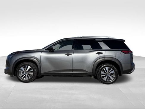 Used 2025 Nissan Pathfinder SL w/ Cargo Package image 6