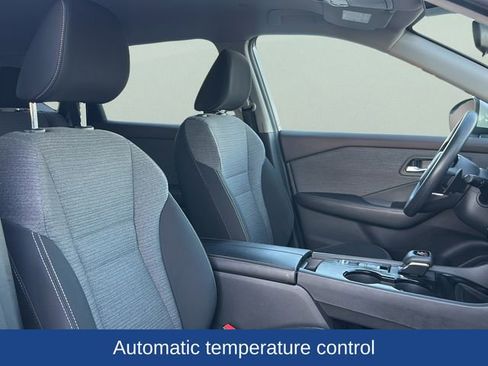 Used 2022 Nissan Rogue SV FWD image 20