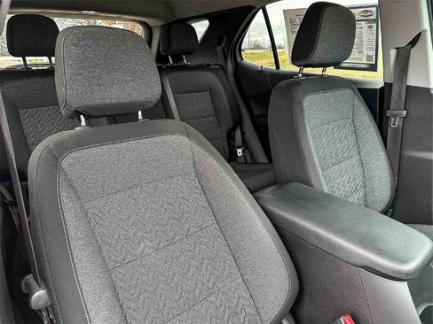 Used 2022 Chevrolet Equinox LT image 23