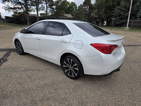 Used 2017 Toyota Corolla SE w/ Carpet Mat Package (TMS) FWD image 3