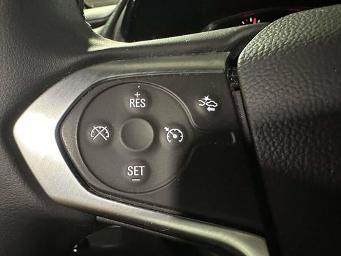 Used 2023 Chevrolet Traverse LT AWD/4WD image 33
