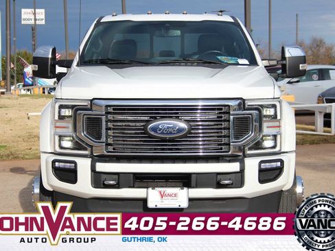 Used 2022 Ford F450 Platinum w/ FX4 Off-Road Package image 2