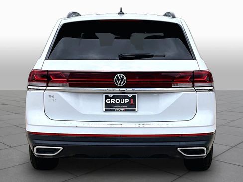 Used 2024 Volkswagen Atlas SE FWD image 4