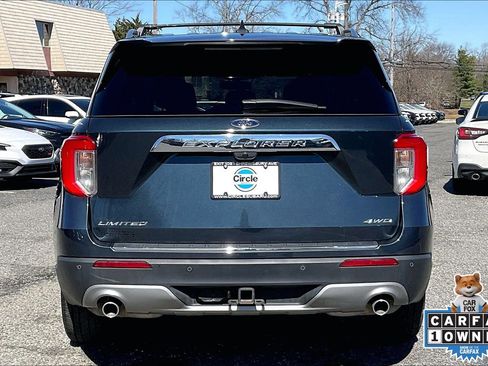 Used 2024 Ford Explorer Limited w/ Limited Technology Package image 4