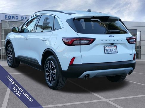 Used 2023 Ford Escape SE image 7