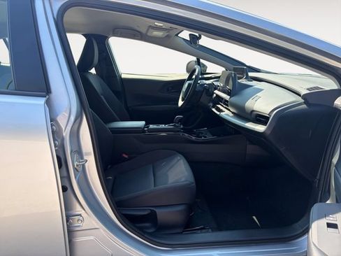 Used 2025 Toyota Prius LE FWD image 15