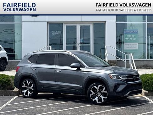Certified 2023 Volkswagen Taos SEL AWD/4WD image 1