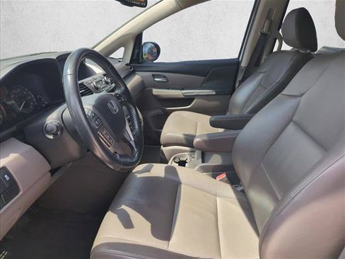 Used 2016 Honda Odyssey Touring Elite image 12