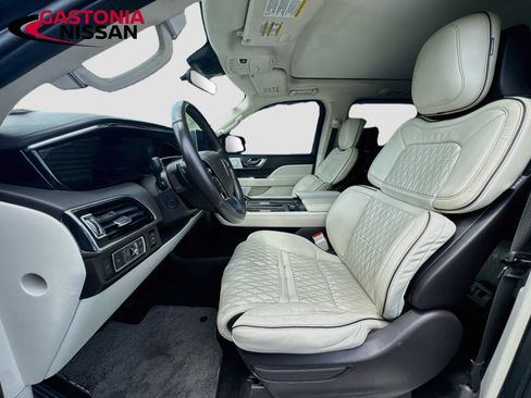 Used 2022 Lincoln Navigator Black Label AWD/4WD image 29