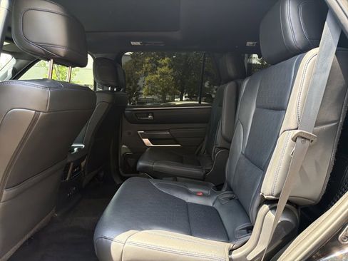 Used 2024 Toyota Sequoia Platinum AWD/4WD image 23