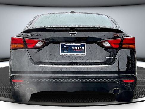 Used 2023 Nissan Altima 2.5 SR w/ SR Premium Package image 5