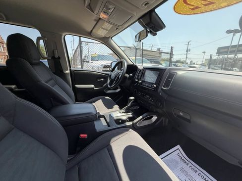Used 2022 Nissan Frontier SV AWD/4WD image 22