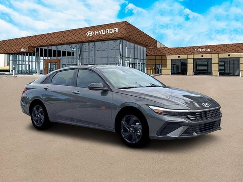 New 2026 Hyundai Elantra Sport image 10