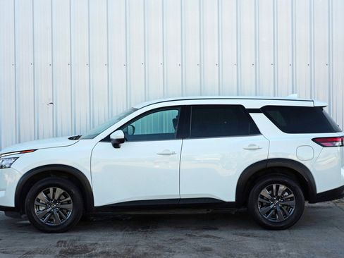 Used 2022 Nissan Pathfinder S image 44