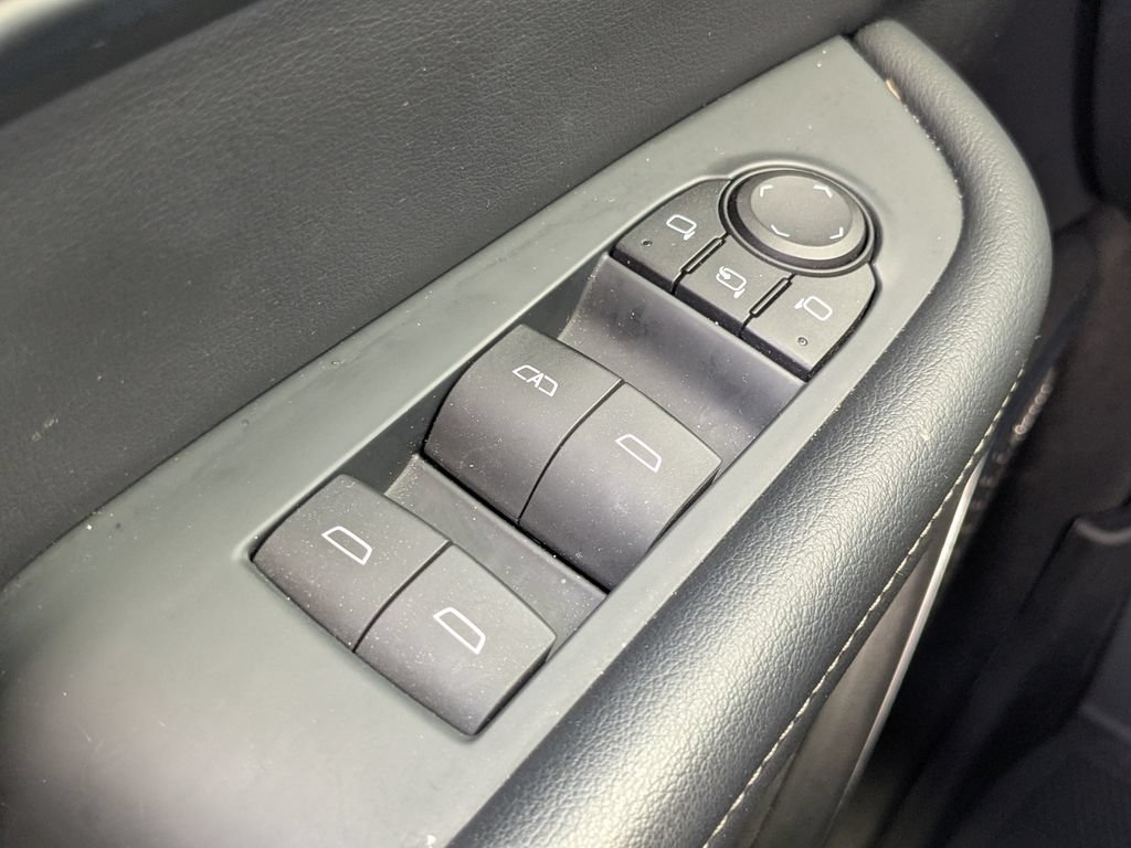 Used 2025 Buick Enclave Preferred FWD image 26