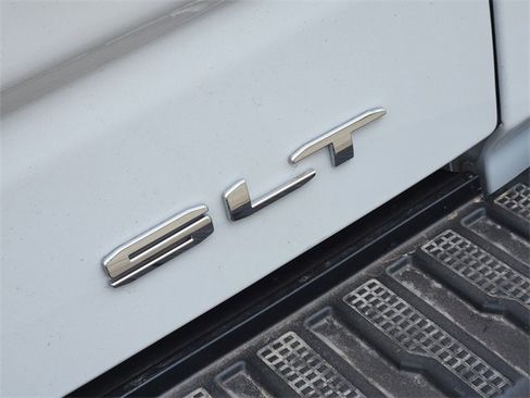 Used 2026 GMC Sierra 1500 SLT image 12