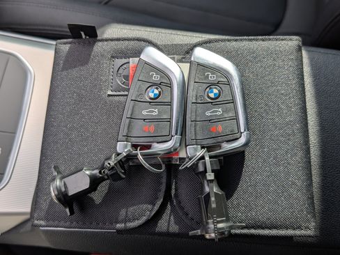 Used 2020 BMW 330i Sedan w/ Driving Assistance Package image 34