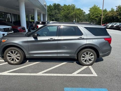Used 2022 Ford Explorer XLT w/ Equipment Group 202A AWD/4WD image 1