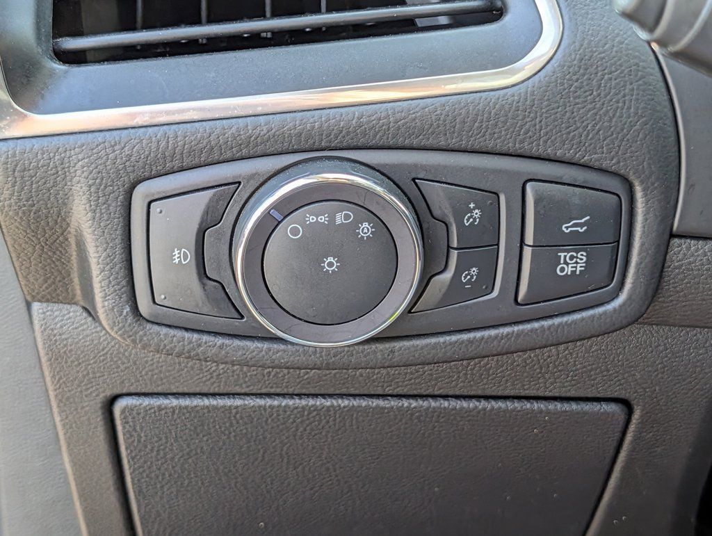 Used 2022 Ford Edge Titanium AWD/4WD image 24