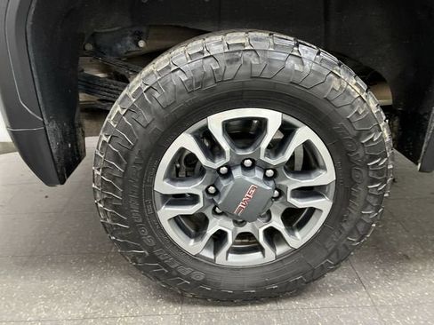 Certified 2024 GMC Sierra 2500 SLT w/ SLT Premium Package AWD/4WD image 32