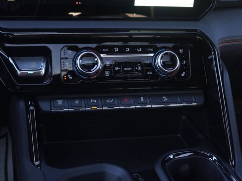 New 2026 GMC Sierra 2500 AT4 w/ AT4 Premium Plus Package image 24