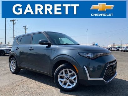 Used 2025 Kia Soul LX w/ LX Technology Package