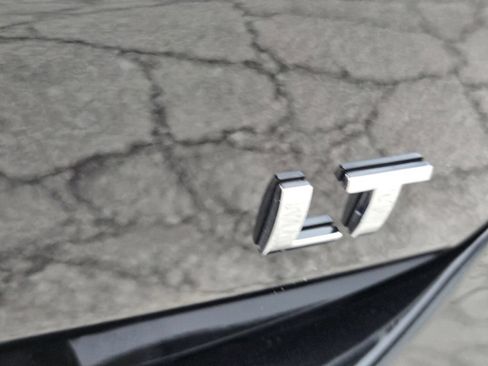 Used 2024 Chevrolet Equinox LT FWD image 16