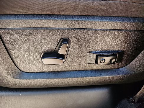 Used 2024 RAM 3500 Big Horn AWD/4WD image 14