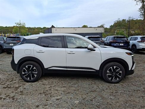 Used 2025 Nissan Kicks SV image 25