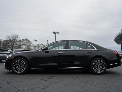 Used 2022 Mercedes-Benz S 580 4MATIC Sedan w/ 3D Technology Package image 4