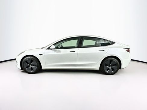 Used 2023 Tesla Model 3 Standard Range RWD image 4