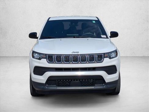 Used 2023 Jeep Compass Sport AWD/4WD image 2