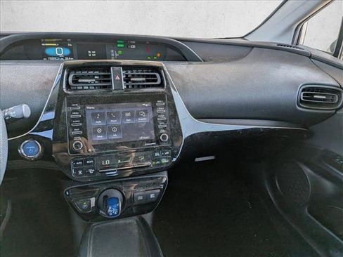 Used 2021 Toyota Prius LE FWD image 12