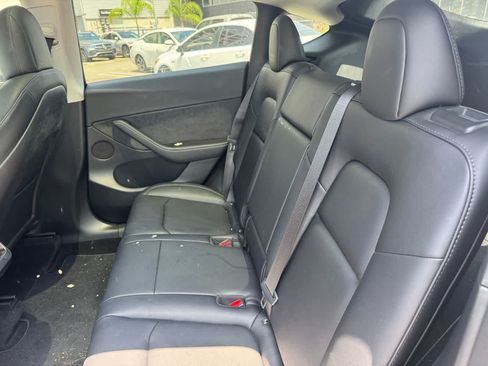 Used 2022 Tesla Model Y Performance AWD/4WD image 5