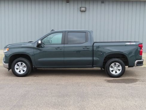 Used 2025 Chevrolet Silverado 1500 LT AWD/4WD image 7