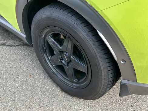 Used 2023 Genesis GV60 Advanced image 18