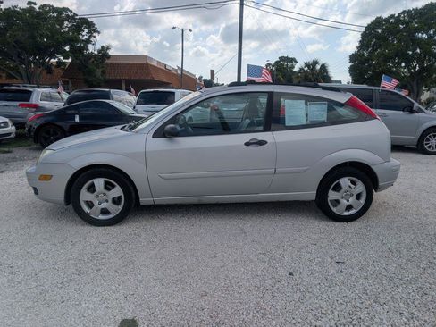 Used 2007 Ford Focus SES FWD image 4