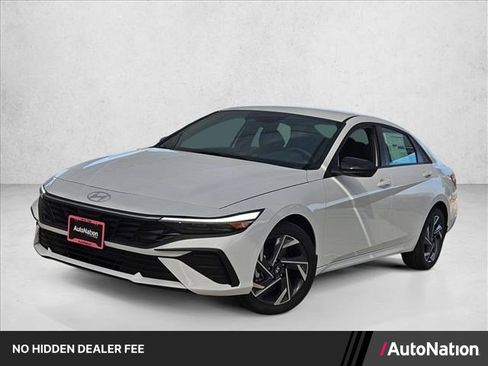 Used 2025 Hyundai Elantra Sport FWD image 1