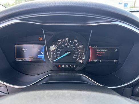 Used 2017 Ford Fusion Titanium FWD image 29