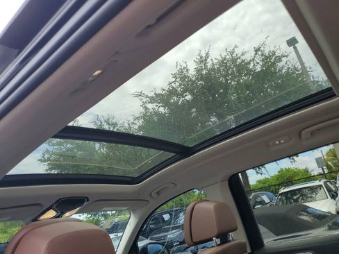 Used 2020 BMW X7 xDrive40i w/ Premium Package AWD/4WD image 15