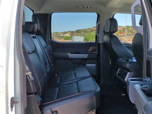 Used 2025 Ford F250 Lariat AWD/4WD image 33